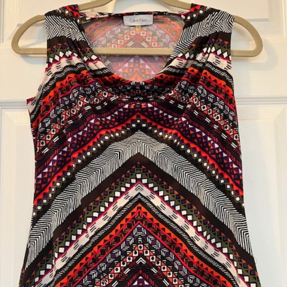 Calvin Klein Sleeveless Geometric Print Top – Size PM – Scoop Neck – Multicolor